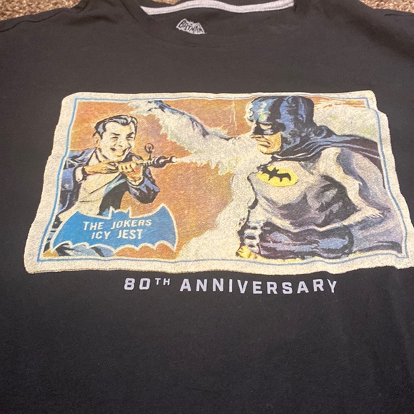 Batman 80th anniversary shirt - Picture 4 of 5